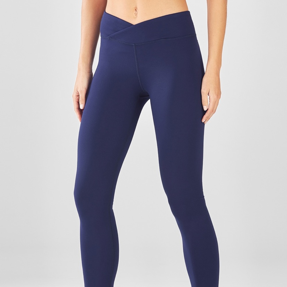 Fabletics “Winn” Legging in Navy Blue